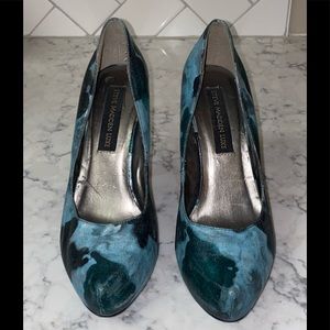 Steve Madden Luxe Blue Metallic Pumps